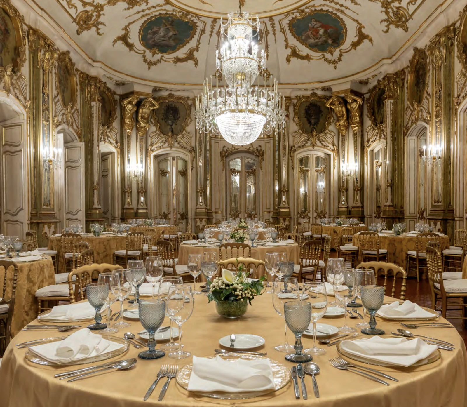 Hall of Ambassadors at Queluz, a formal banquet room for a Parques de Sintra wedding